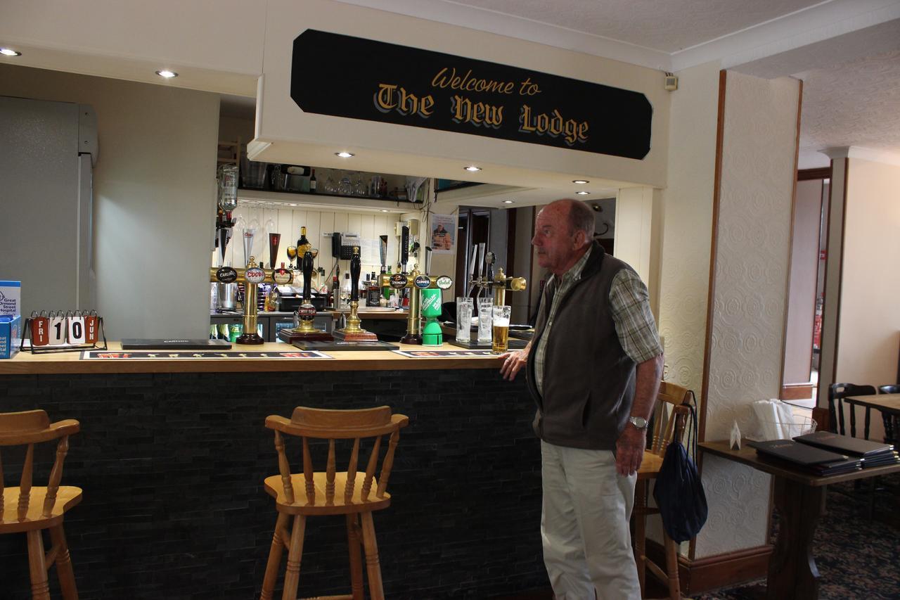 The New Lodge Pontardawe Экстерьер фото