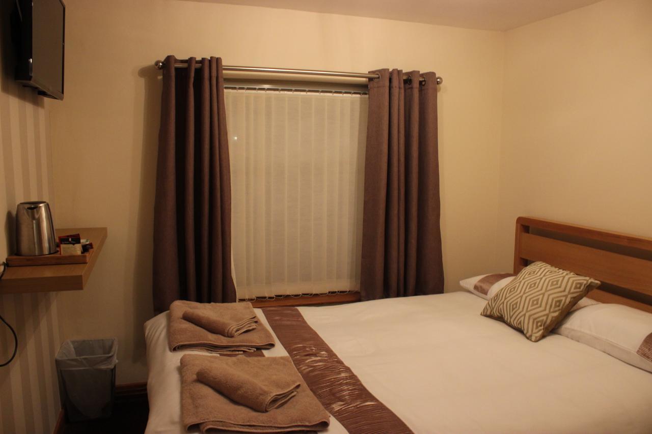 The New Lodge Pontardawe Экстерьер фото
