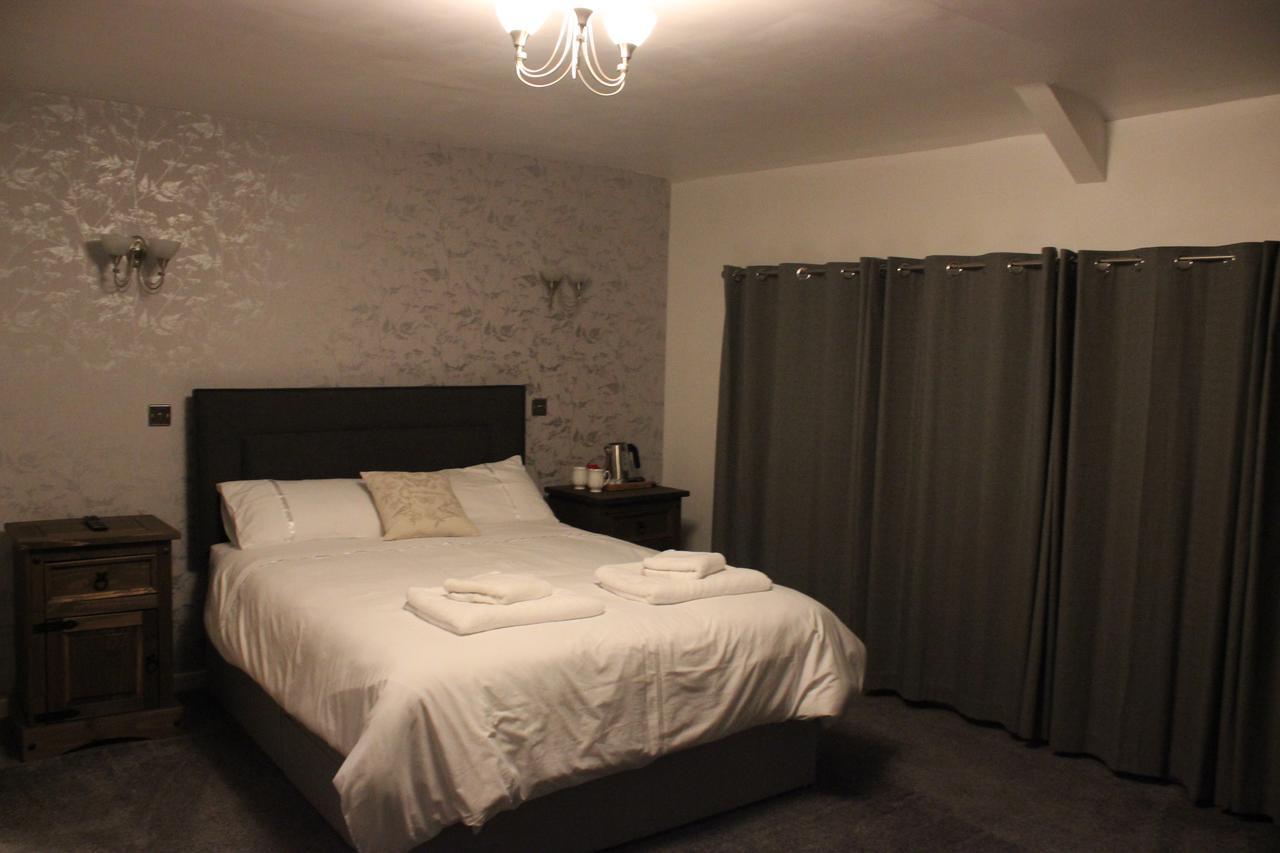 The New Lodge Pontardawe Экстерьер фото